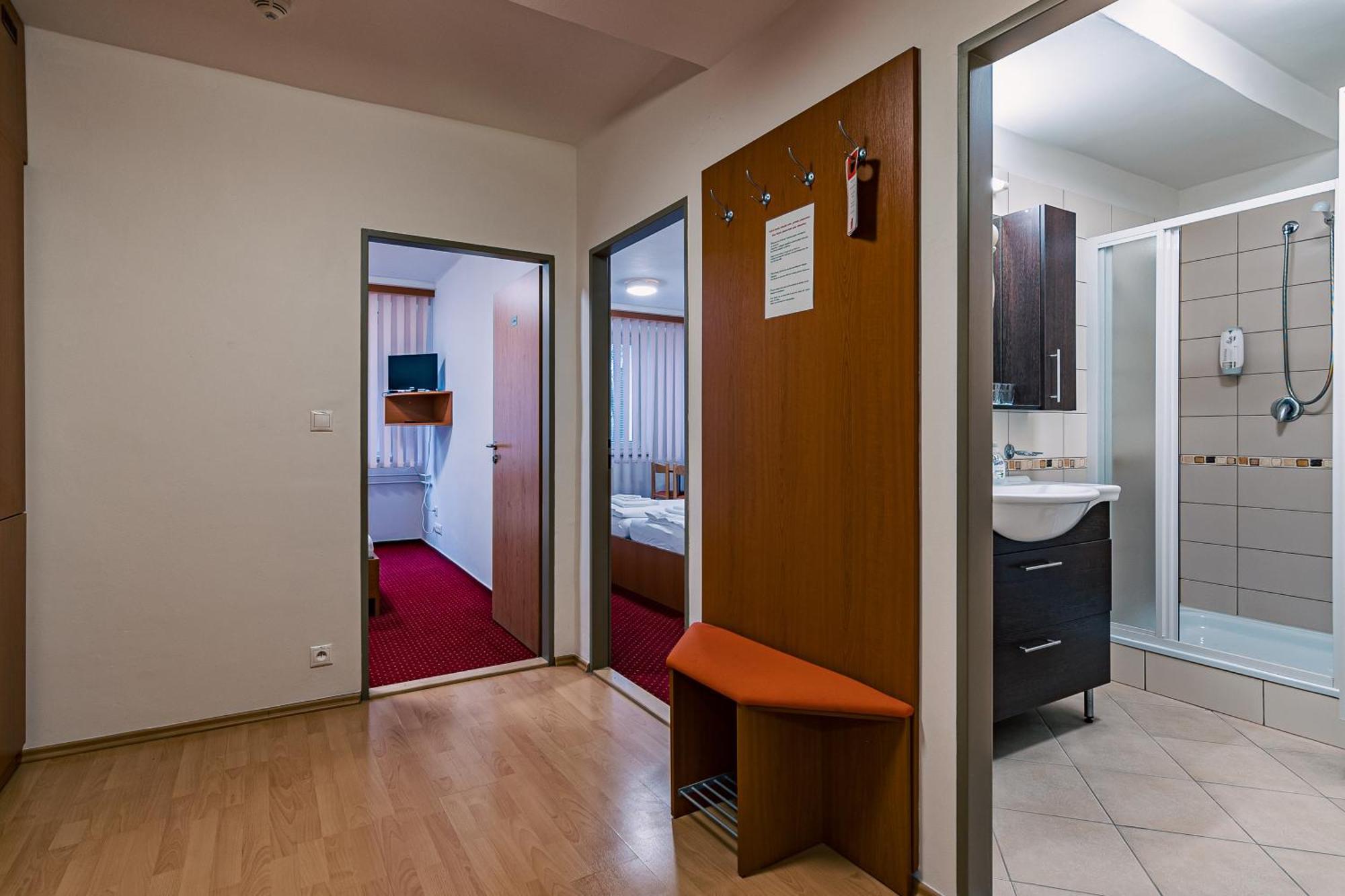 Hotel Garni Vsb Ostrava Exterior foto